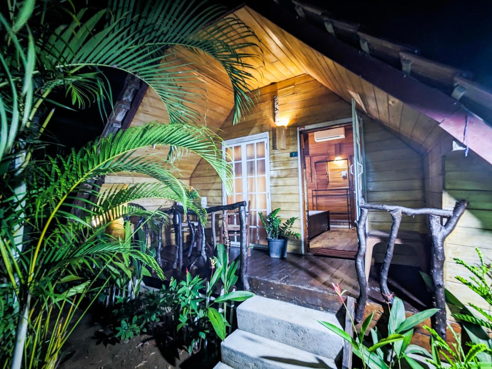 The Emerald Guest House & Villa Unawatuna Eksteriør bilde